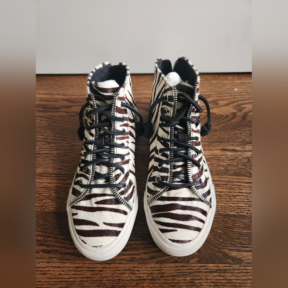 Sperry Hightop Zebra White- Size 6